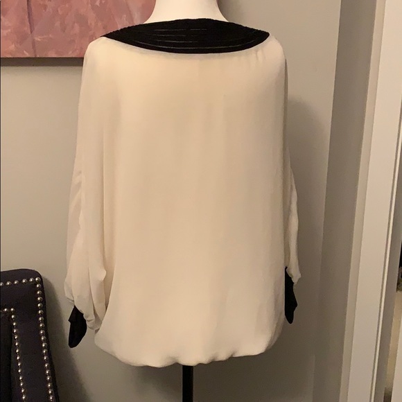 BEBE white and black blouse - Picture 2 of 3